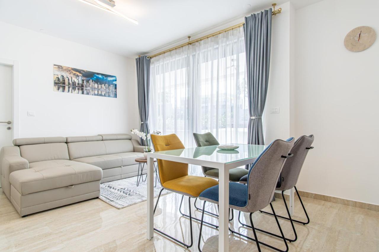 Ledeno More Luxury Apartments Split Exterior photo